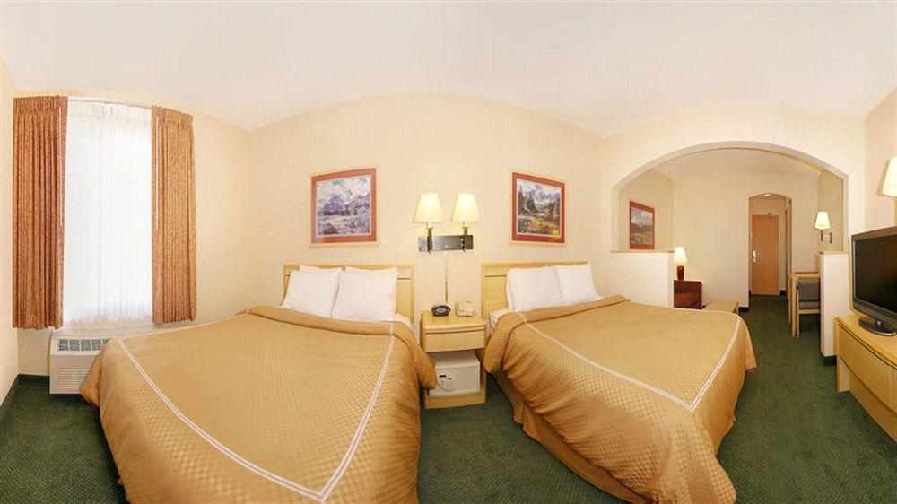 Hotel Comfort Summit County
